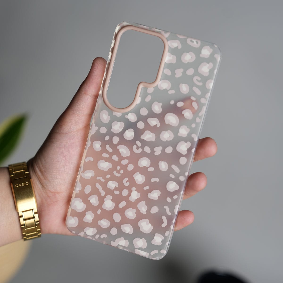 Galaxy S26 Ultra frosted Cream Leopard Spots Case